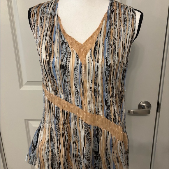 Alberto Makali tan and blue patterned flowy tank top blouse size L - Picture 14 of 16